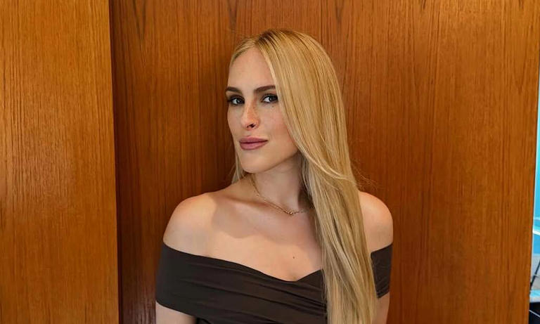 Daughter of Bruce Willis and Demi Moore says she works 4 jobs to support child