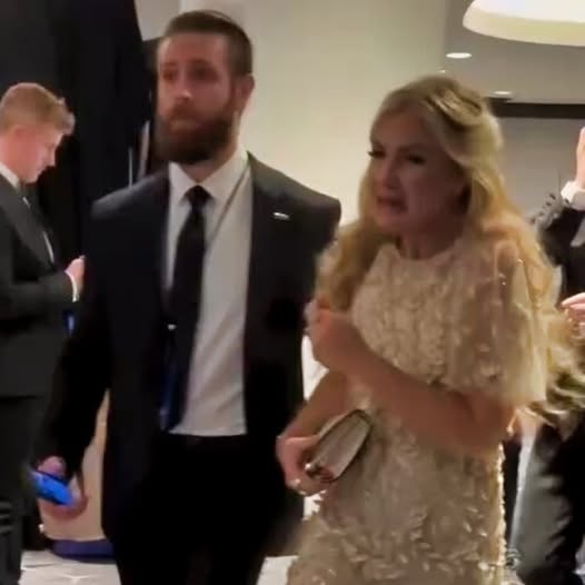 Erika Kirk Breaks Down in Tears at White House Correspondents Dinner — Her Emotional 4-Word Message Caught on Camera During Trump Evacuation Scare 